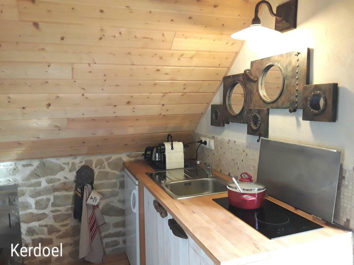 La Grange Aux Lievres, Gites Kerdoel Cléder Екстериор снимка